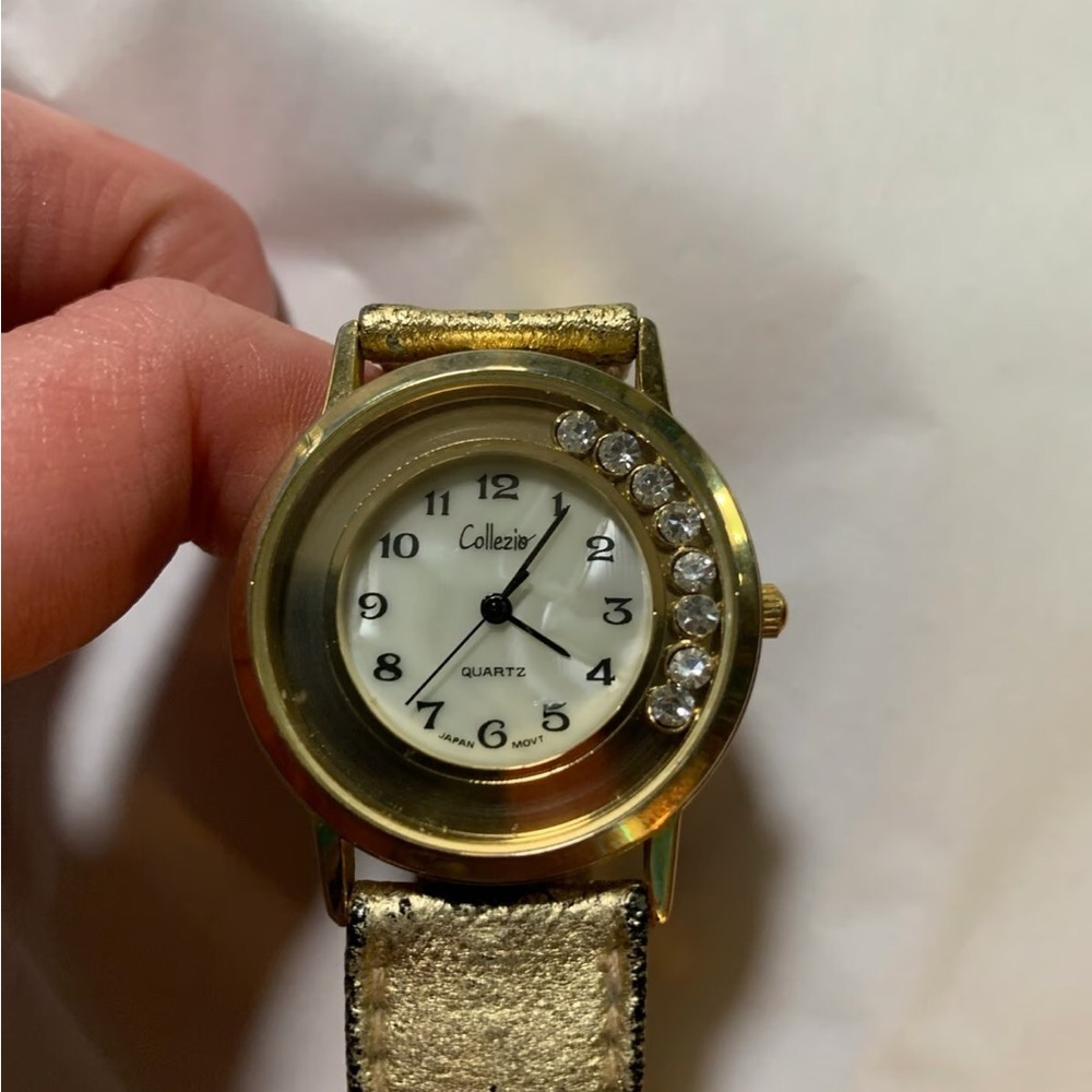 Colleziar Gold Tone Women’s Watch